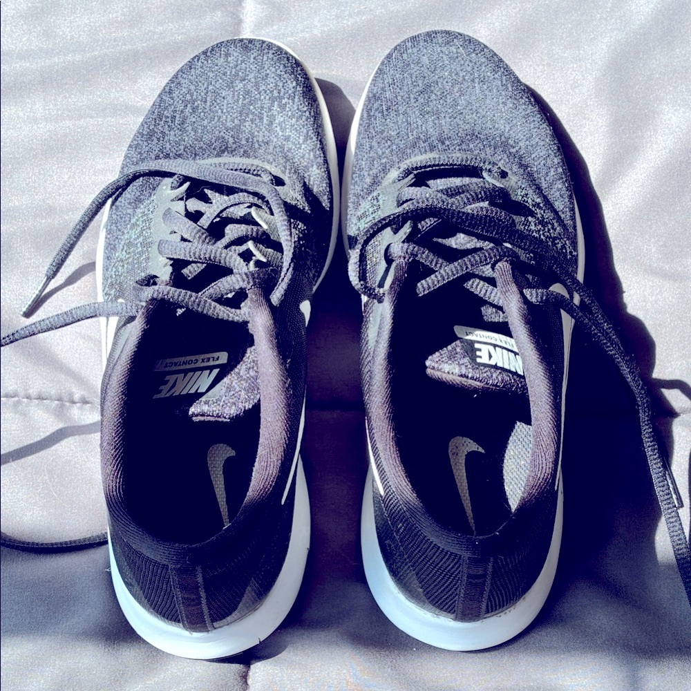 Nike Black and Gray Athletic Shoes 7.5